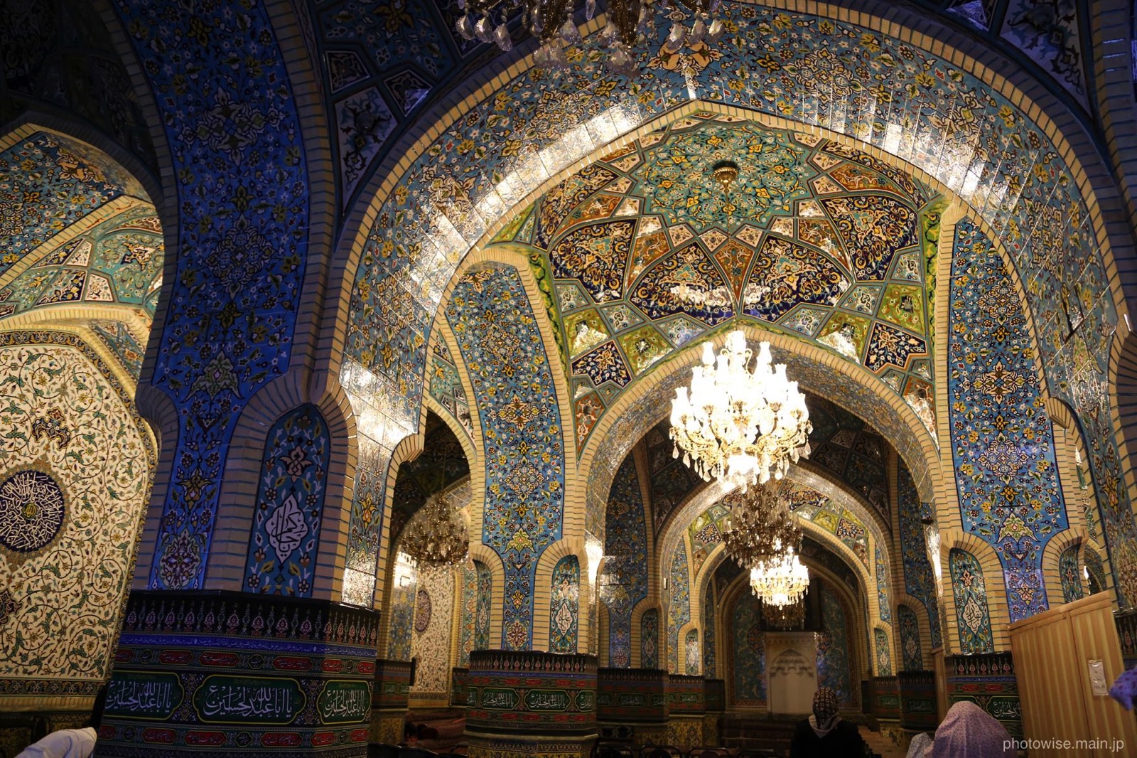 バザールのモスク内部