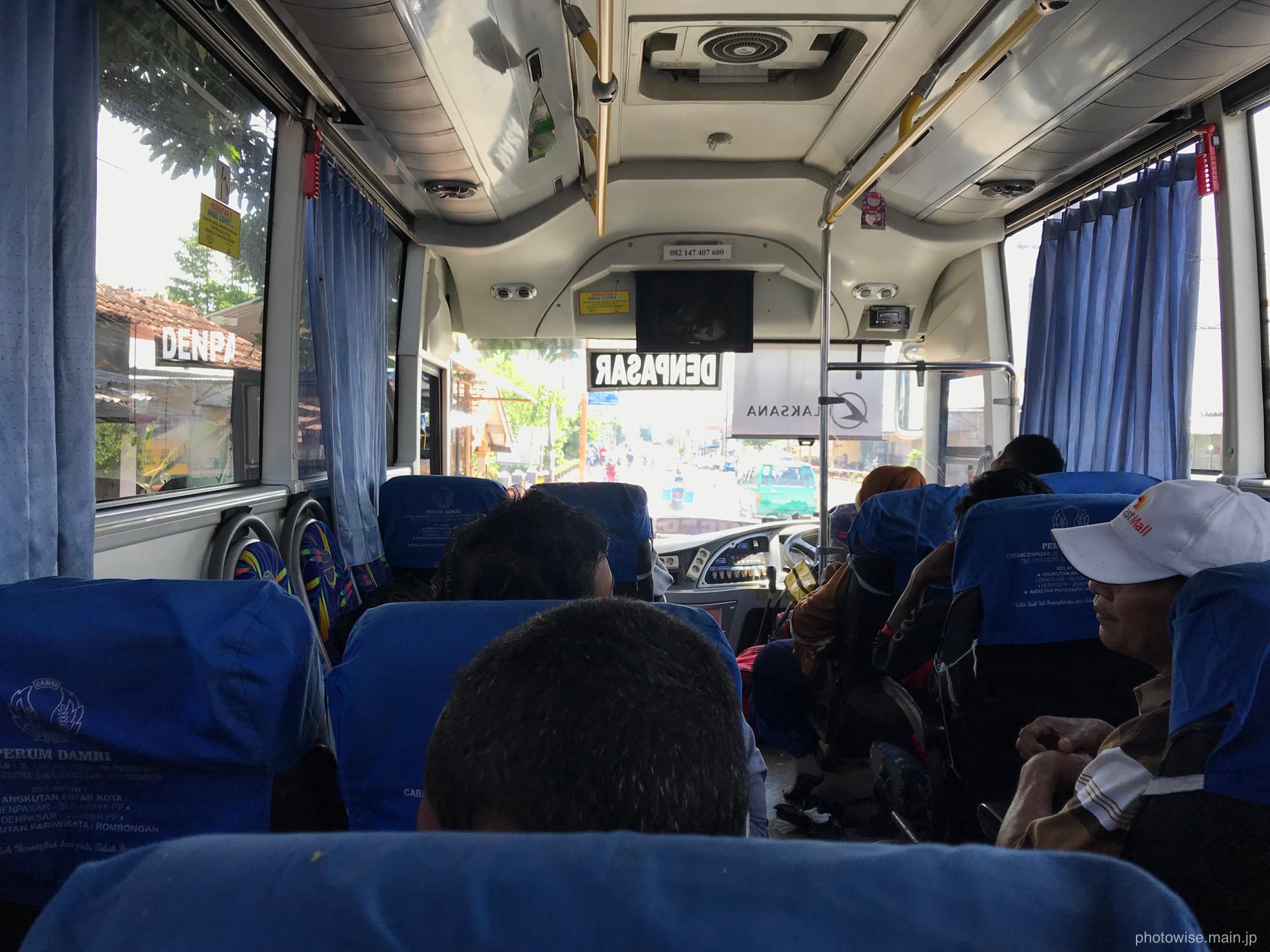 バリ島行きのフェリー付きバス